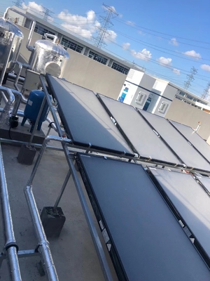 Sistema comercial de la calefacción por agua del panel solar 5000l combinado con el híbrido de la pompa de calor