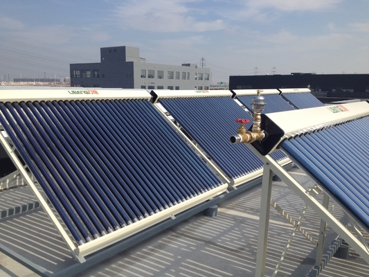 comprar El hotel/los paradores presurizó el sistema de calefacción solar de la agua caliente con el regulador inteligente online manufacture