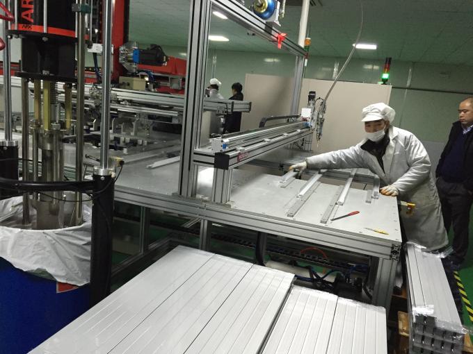 Yuyao Ollin Photovoltaic Technology Co., Ltd. línea de producción de fábrica 3